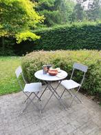Tafel + 2 opvouwbare buitenstoelen, grijze kleur, Tuin en Terras, Tuinstoelen, Ophalen of Verzenden, Gebruikt, Metaal, Inklapbaar
