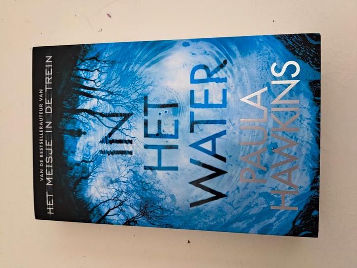 Paula Hawkins - In het water, Boeken, Thrillers, Zo goed als nieuw, Ophalen of Verzenden