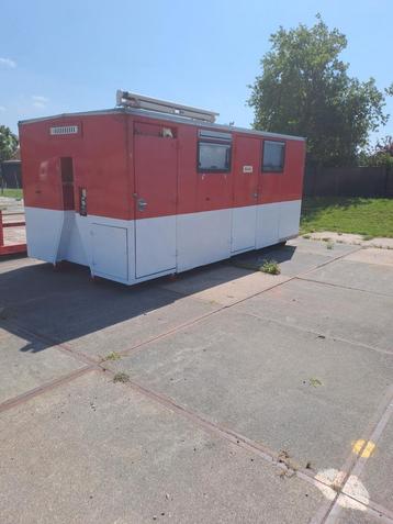 Haakarm shelter overland camper container haak unit afzetcon beschikbaar voor biedingen