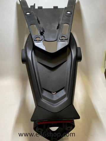 BMW NINE T KENTEKENPLAATHOUDER OE 8569803 beschikbaar voor biedingen