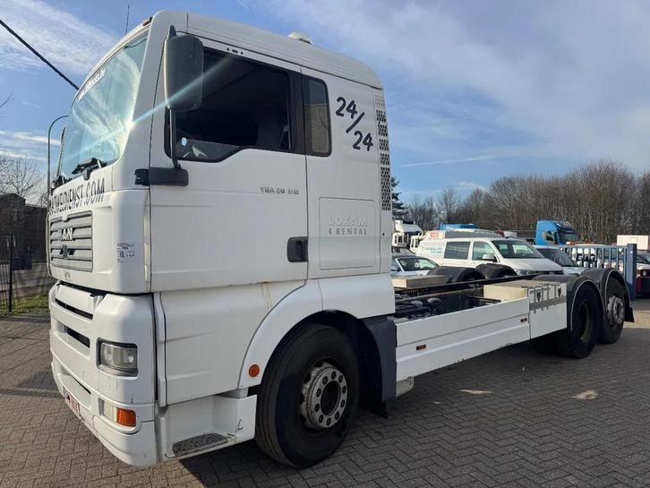 MAN TGA 26.310 *BELGIAN TRUCK-MANUAL PUMP* (bj 2004), Auto's, Vrachtwagens, Bedrijf, MAN, Diesel, Euro 3, Handgeschakeld, Wit