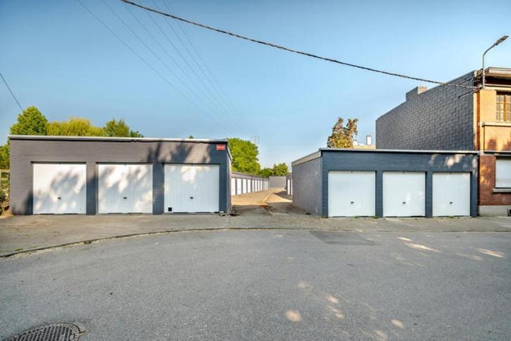 1 Box Garage A LOUER, Immo, Garages en Parkeerplaatsen, Luik (stad)