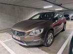 VOLVO V60 Cross Country en parfait état, Autos, Achat, Boîte manuelle, Autres couleurs, Noir