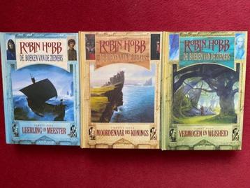 ROBIN HOBB DE BOEKEN VAN DE ZIENERS DE COMPLETE TRILOGIE IN  beschikbaar voor biedingen