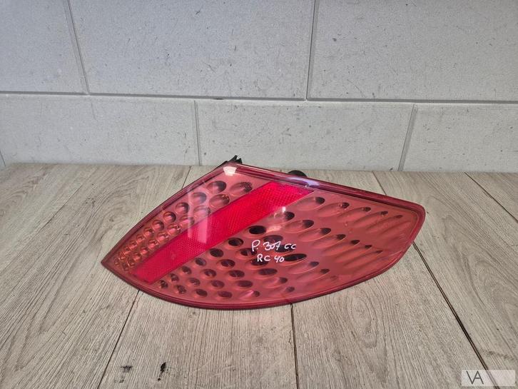 Peugeot 307 cc 2004 - 2009 achterlicht rechts op auto €100, Auto-onderdelen, Verlichting, Peugeot, Gebruikt, Ophalen of Verzenden