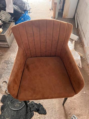 6 stoelen beschikbaar voor biedingen