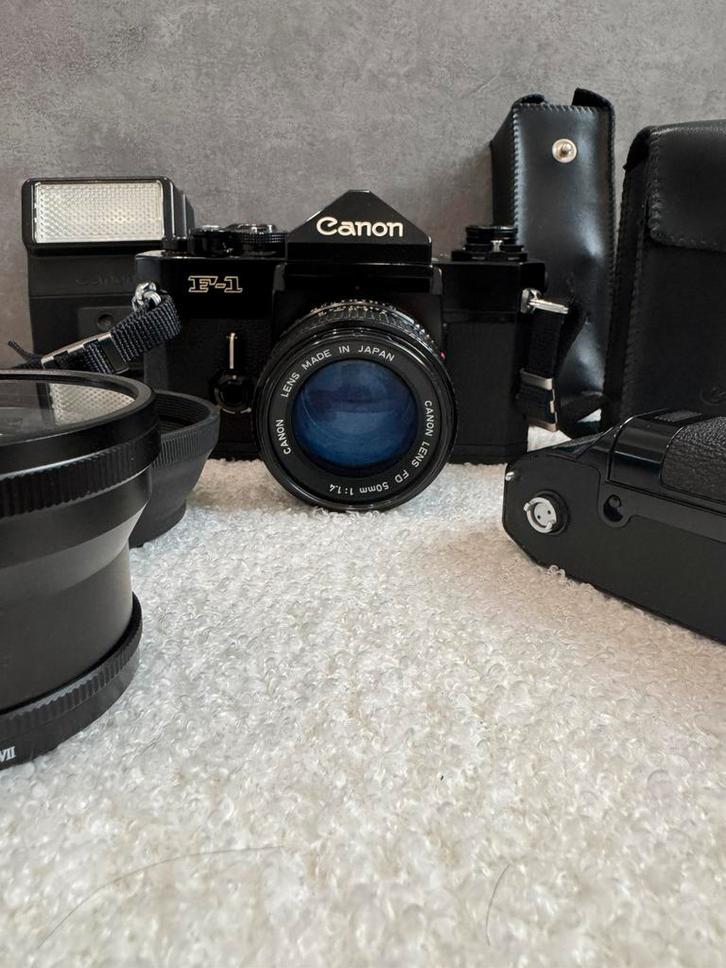 F-1 Canon set near mint conditions, Audio, Tv en Foto, Foto | Lenzen en Objectieven, Accessoires, Verzenden