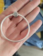2 Pandora armbandjes met Zirkonia., Pandora, Nieuw, Ophalen of Verzenden, 2 of 3 bedels
