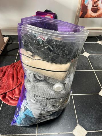 Meisjes pakket  beschikbaar voor biedingen
