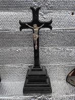 Crucifix, Enlèvement