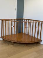 Vintage opvouwbare houten babybox, Kinderen en Baby's, Babyparken, Ophalen, Gebruikt, Driehoekig