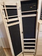 Juwelenkastje, Handtassen en Accessoires, Kettinghangers, Ophalen, Gebruikt, Beige, Overige materialen