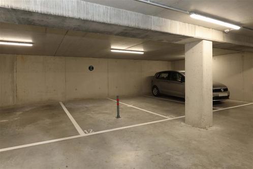 Garage te koop in Hoeselt, Immo, Garages en Parkeerplaatsen