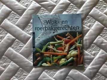 Kookboek : wok en roerbakgerechten met foto’s  beschikbaar voor biedingen