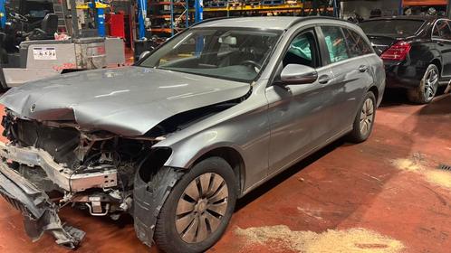 Mercedes w205 onderdelen 2017, Auto diversen, Ongevalwagen, Automaat, Benzine, Ophalen