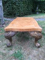 Antieke salontafel met robuuste barok poten, Ophalen