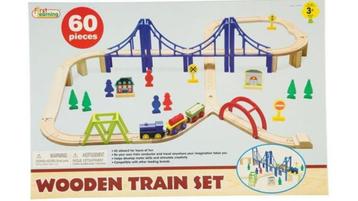 Houten speelgoedtrein set - First Learning beschikbaar voor biedingen