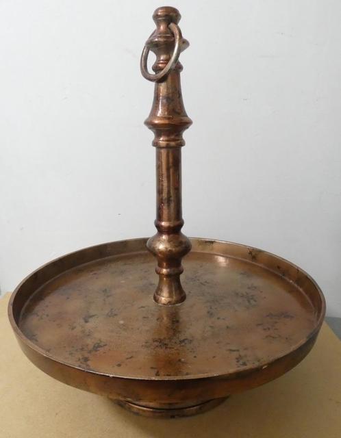 Grote etagere of serveerschaal op voet [901], Antiek en Kunst, Antiek | Woonaccessoires, Ophalen of Verzenden
