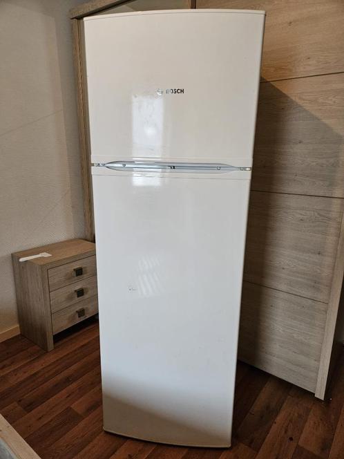 Réfrigérateur-Congélateur Bosch 235L, Electroménager, Réfrigérateurs & Frigos, Utilisé, Avec congélateur séparé, 200 litres ou plus