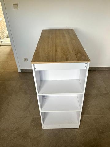Hoge tafel met lade rek beschikbaar voor biedingen