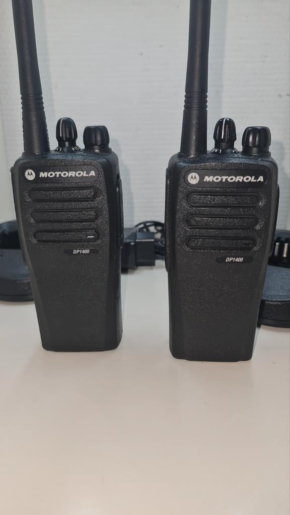 Motorola DP1400 portofoons, Telecommunicatie, Portofoons en Walkie-talkies, Zo goed als nieuw, Portofoon of Walkie-talkie, 5 tot 15 km