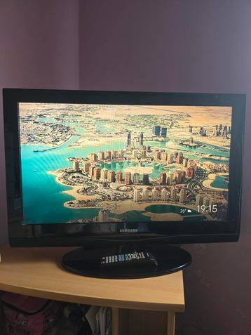 Samsung 32" LCD TV - HDMI/VGA/USB - Zeer goede staat beschikbaar voor biedingen