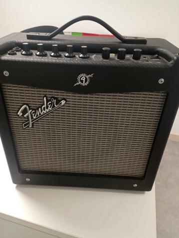 FENDER MUSTANG AMPLI GUITARE A MODELISATION beschikbaar voor biedingen