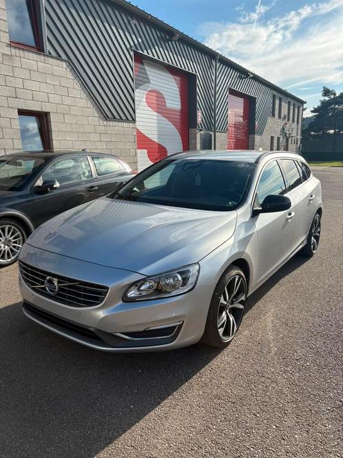 Volvo v60, Auto's, Volvo, Particulier, V60, Diesel, Euro 5, Break, 5 deurs, Handgeschakeld, Zilver of Grijs, Zwart, Leder, Voorwielaandrijving