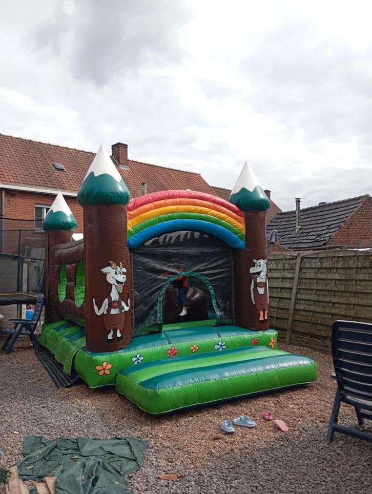 reuze obstakel kasteel 17 meter, Hobby en Vrije tijd, Feestartikelen, Zo goed als nieuw, Feestartikel, Ophalen