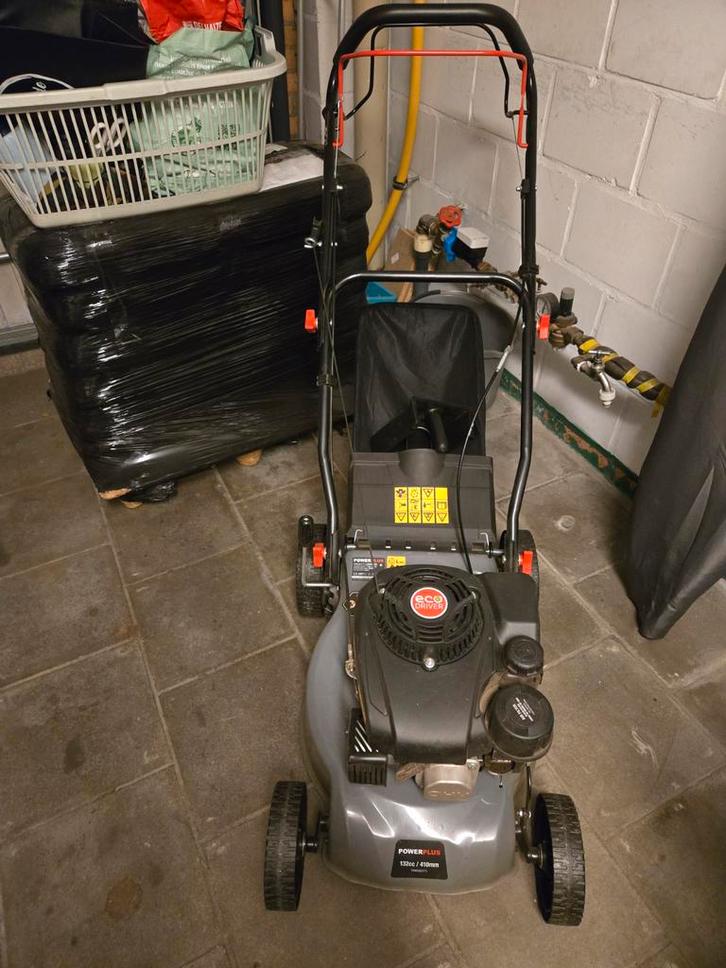 4 Takt Powerplus Benzine grasmaaier zelftrekkende, Tuin en Terras, Grasmaaiers, Benzine-grasmaaier, 40 t/m 49 cm, Opvangbak, Ophalen
