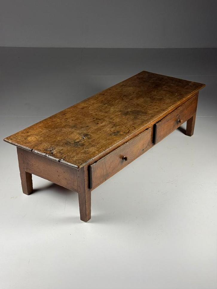 Spaanse salontafel antiek 18e eeuw, Antiek en Kunst, Antiek | Meubels | Tafels, Ophalen