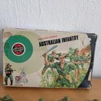airfix 1/32 australian infantry 29 soldaatjes met doos, Plus grand que 1:35, Personnage ou Figurines, Utilisé, Enlèvement ou Envoi