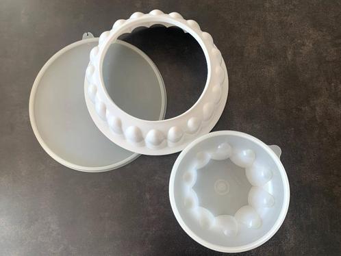 Tupperware gastronoom 1,5 l (vliegende schotel), Huis en Inrichting, Keuken | Tupperware, Gebruikt, Wit, Ophalen of Verzenden