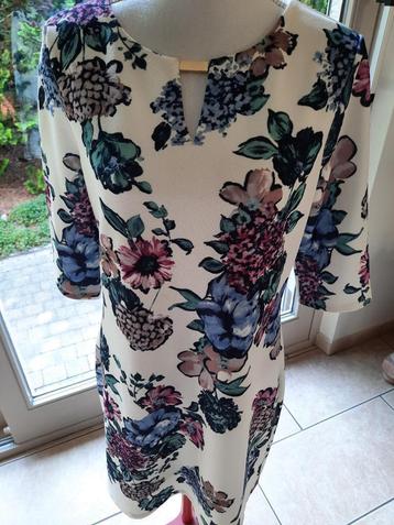 Stijlvolle jurk K-DESIGN - L/XL beschikbaar voor biedingen