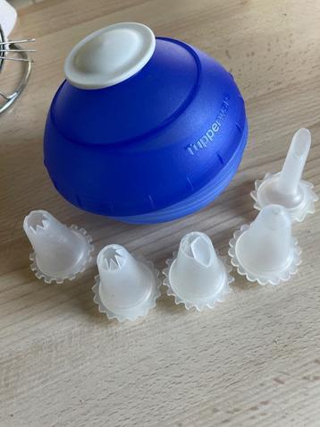 Tupperware spuitzak… beschikbaar voor biedingen