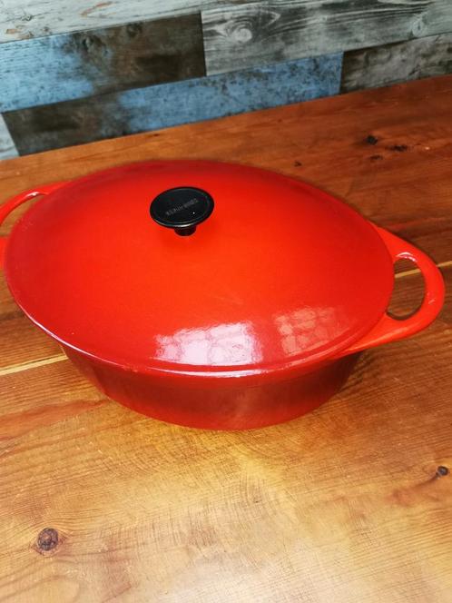 Ovale cousances Le creuset 29, Huis en Inrichting, Keuken | Potten en Pannen, Zo goed als nieuw, Ophalen of Verzenden