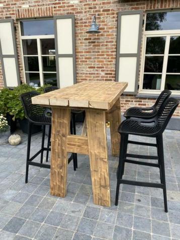 Hangtafel statafel tuintafel van balken sloophout op maat.