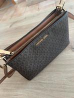 Sac Michael Kors Trisha, Enlèvement