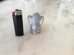 Kleine olifant., Verzamelen