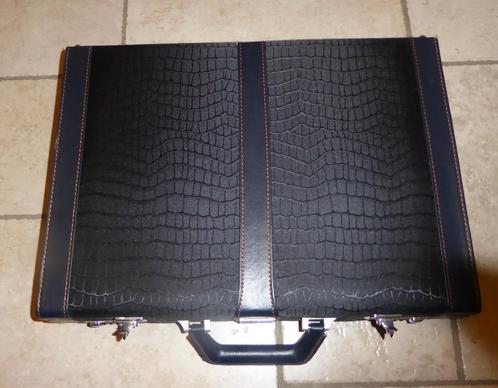 Harde attaché case / Aktetas/ Nieuw, Handtassen en Accessoires, Koffers, Nieuw, Ophalen of Verzenden