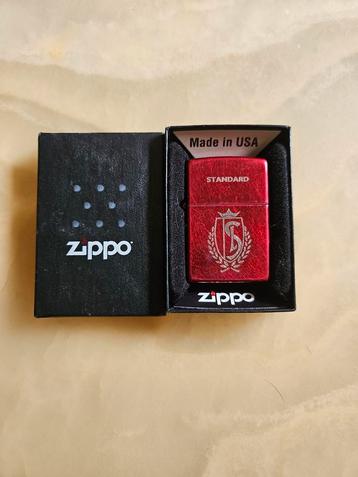 Zippo standaard beschikbaar voor biedingen
