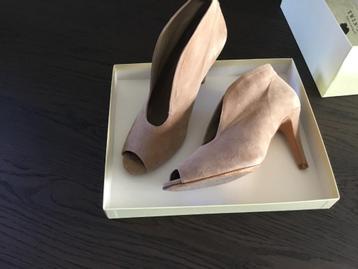 Dames schoen pumps beschikbaar voor biedingen