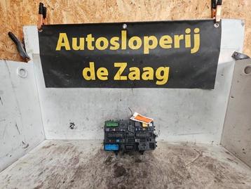 Zekeringkast van een Opel Astra beschikbaar voor biedingen