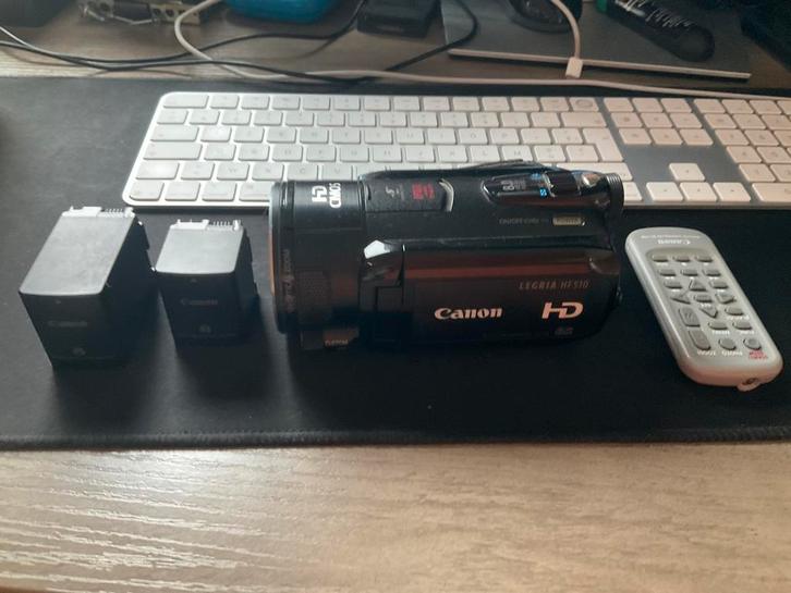 Caméra Canon Legria HF S10, TV, Hi-fi & Vidéo, Caméscopes numériques, Utilisé, Caméra, Canon, Microphone externe, Lampe intégrée