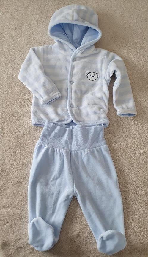 Ensemble velours bleu ciel et blanc - T56 - Baby Club - NEUF, Kinderen en Baby's, Babykleding | Maat 56, Nieuw, Jongetje of Meisje