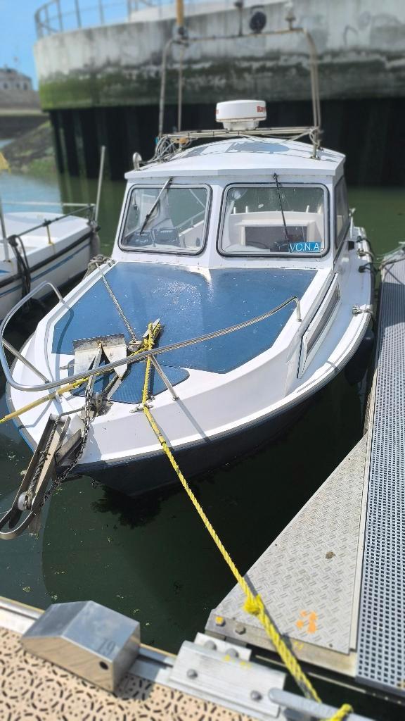 Visser-tour boot, Watersport en Boten, Vis- en Consoleboten, Gebruikt, 50 tot 70 pk, 6 meter of meer, Diesel, Binnenboordmotor