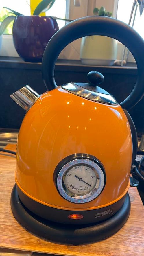Te koop: Retro Camry Waterkoker – 1.8L – Oranje, Elektronische apparatuur, Waterkokers, Zo goed als nieuw, Ophalen