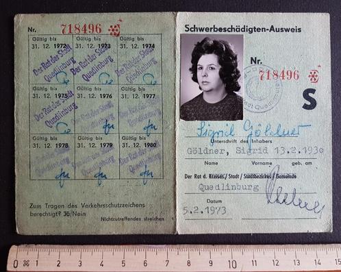 Ausweis Schwerbeschädigten 1973 Sigrid Göldner Quedlinburg, Collections, Objets militaires | Seconde Guerre mondiale, Autres, Envoi