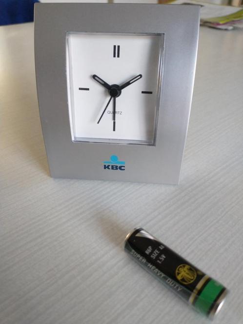 * Klokje met wekker, Elektronische apparatuur, Wekkers, Nieuw, Analoog, Ophalen of Verzenden