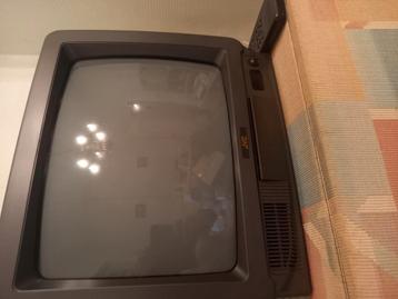 Kleine televisie. JVC beschikbaar voor biedingen